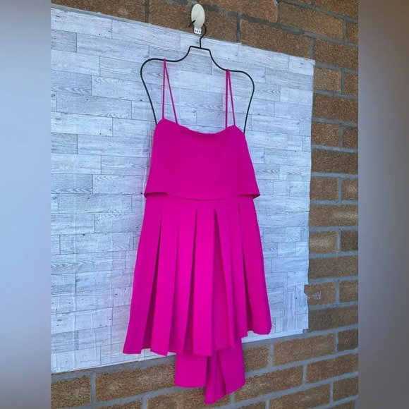 LBV Crepe Pleated Day Dress in fuschia size 6 - Picture 5 of 17